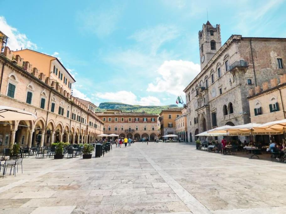 Charme In Centro With Private Parking Ascoli Piceno Exterior foto