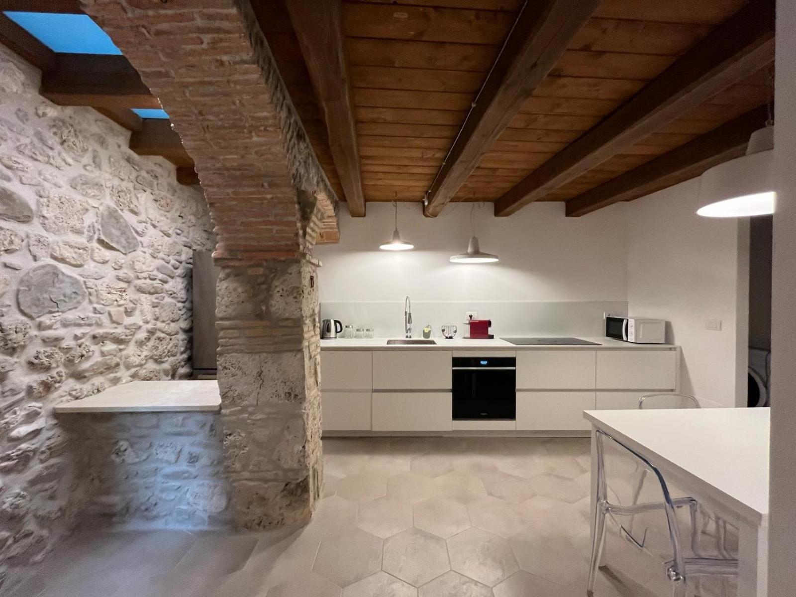 Charme In Centro With Private Parking Ascoli Piceno Exterior foto