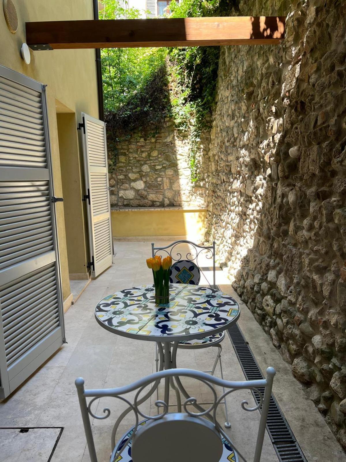 Charme In Centro With Private Parking Ascoli Piceno Exterior foto